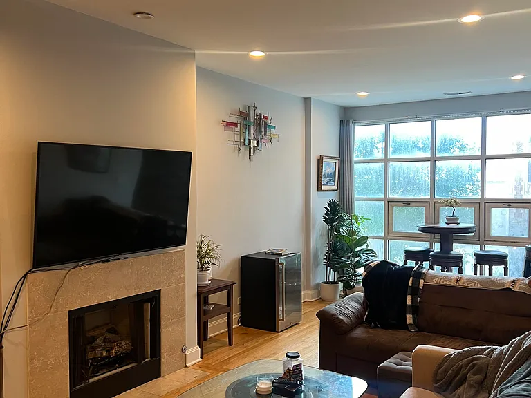 1216 N Lasalle St #2 — Photo 21