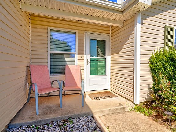 2nd image of 15509 Lilly Garden Ln