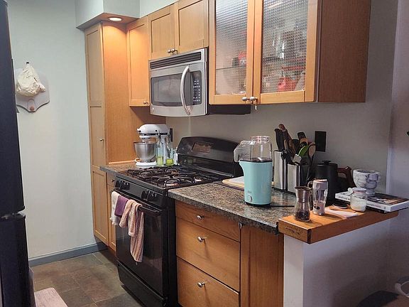 3rd image of 6901-29 Valley Avenue F1