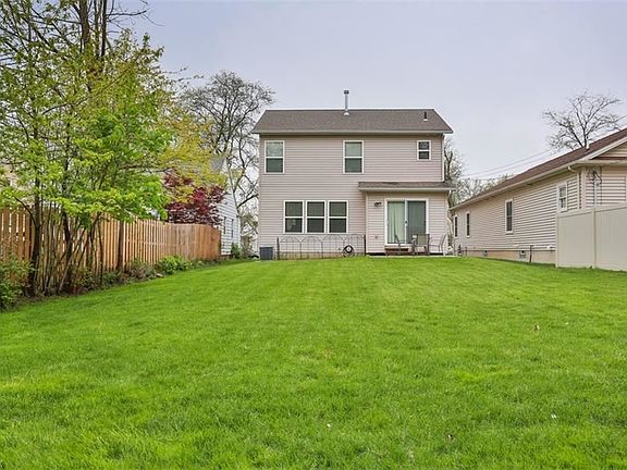 3rd image of 5700 Cherokee Dr