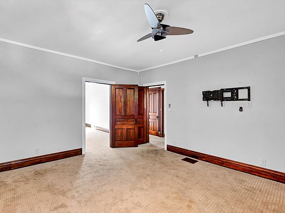 5th image of 1315 Highland Ave