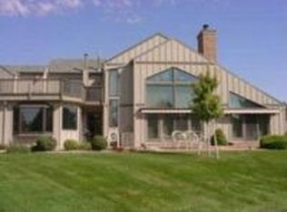 1521 Stagecoach Rd, Grand Island, NE 68801