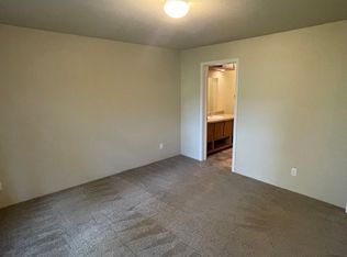 603 Ocean View Dr, Oak Harbor, WA 98277