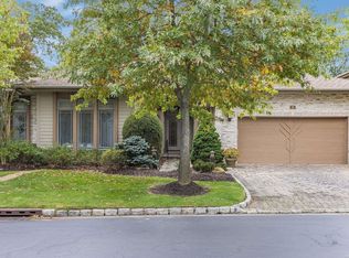 29 Olde Hamlet Dr, Jericho, NY 11753