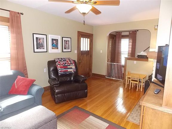 4th image of 1740 24th St