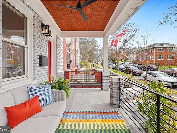 3rd image of 113 Webster St NW