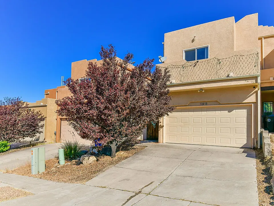 13615 Shaffer Ct SE