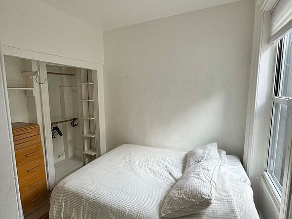 5th image of 38 Barrow St APT 3R