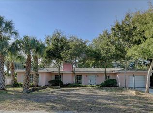 216 Orangewood Ln, Largo, FL 33770