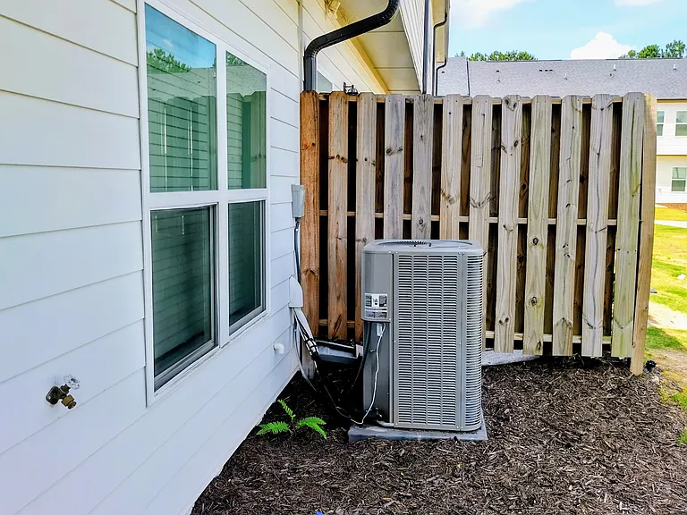1111 Lossie Ln — Photo 21