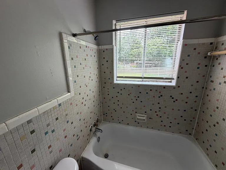 344 E Shelby Dr — Photo 7