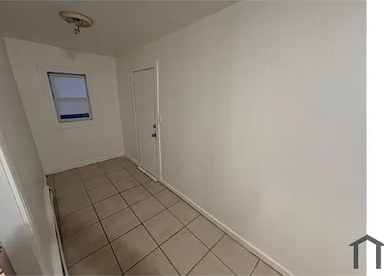 817 Summer Ave #1 — Photo 2