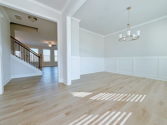 5th image of 1450-0 Sunny Valley Ln