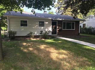1402 Ash St, Iowa City, IA 52240