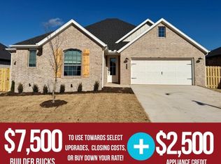 1908 Farmer St, Pea Ridge, AR 72751