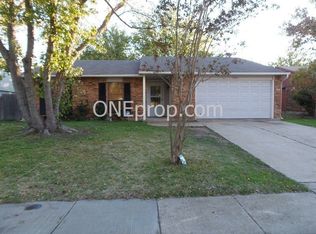 7406 Ashcrest Ln, Dallas, TX 75249
