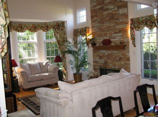 14 Valencia Ct, Tinton Falls, NJ 07724