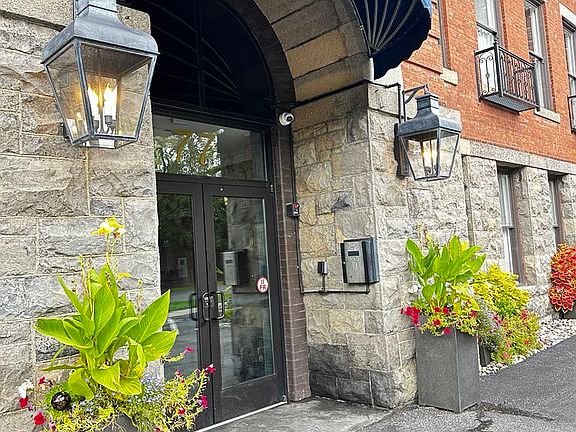 2nd image of 77 Van Dam St #303