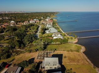 3010 Todville Rd, Seabrook, TX 77586