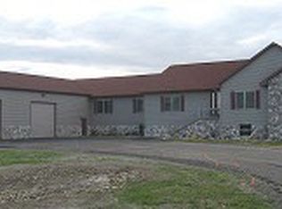 7256 S Seven Mile Rd, Freeland, MI 48623