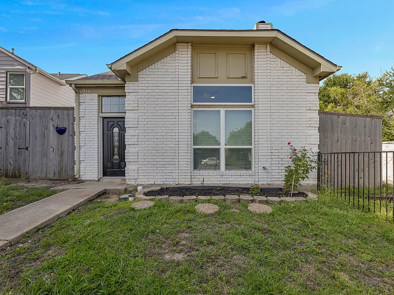 1911 Lavaca Ct — Photo 21
