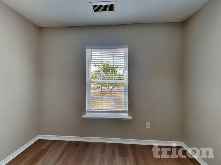 514 Kerriann Ln — Photo 14