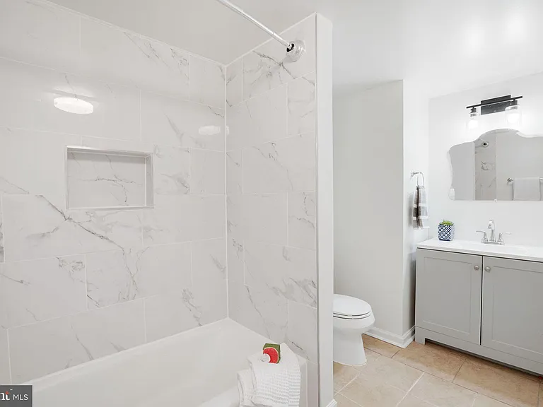 3713 George Mason Dr #T5W — Photo 34
