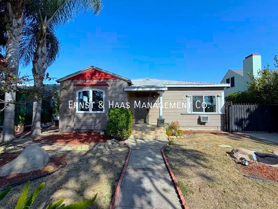 2360 Golden Ave
