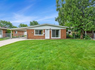 1276 Dulong Ave, Madison Heights, MI 48071