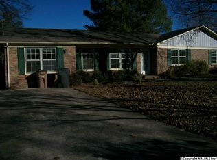 2204 Cougar Ln SE, Decatur, AL 35601