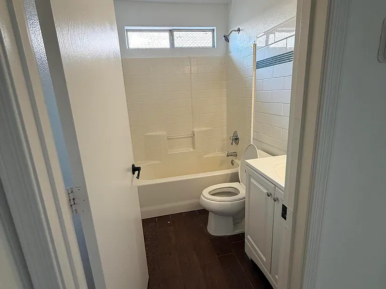 1933 E Tyson Pl — Photo 14