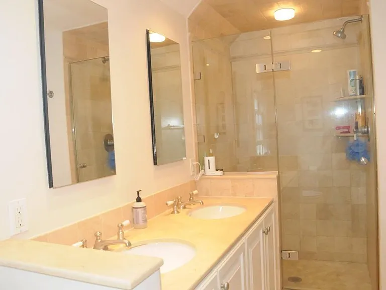 106 Upland Ave — Photo 21