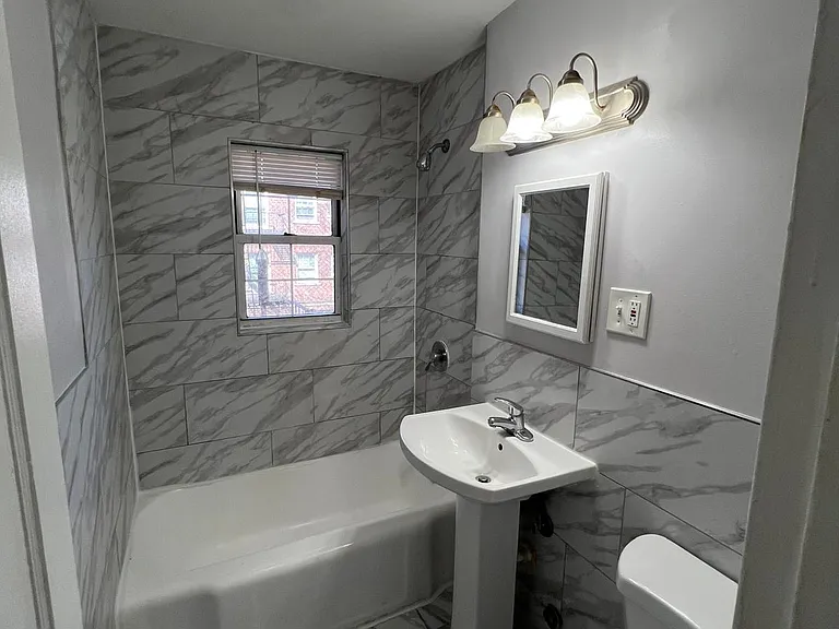 4 Beaumont Pl — Photo 4