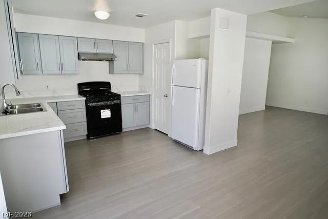 3 bed, 2.0 bath, 1252 sqft, $1,950 — Photo 2