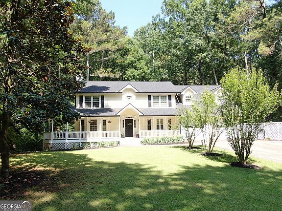 3rd image of 3155 Laura Ln