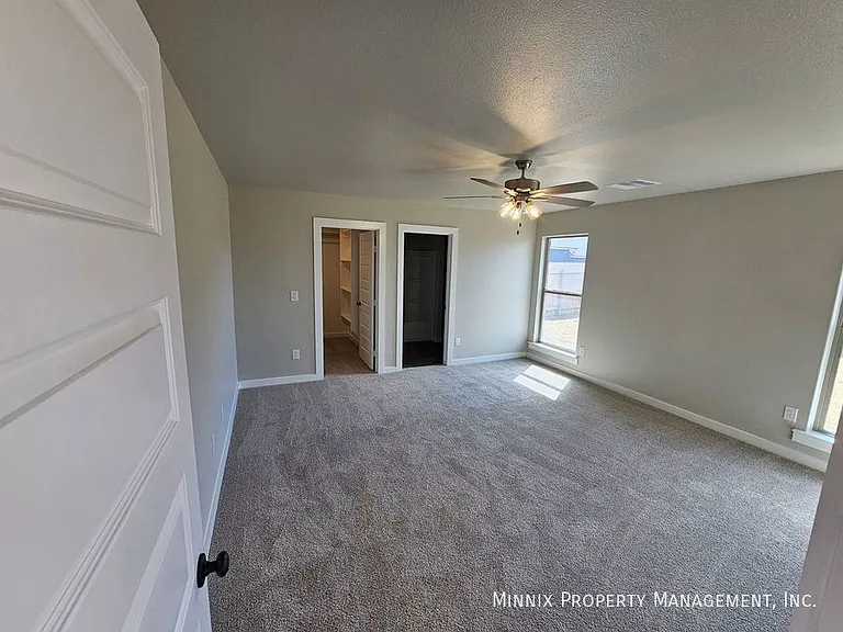 2622 Tiffin Ave — Photo 13
