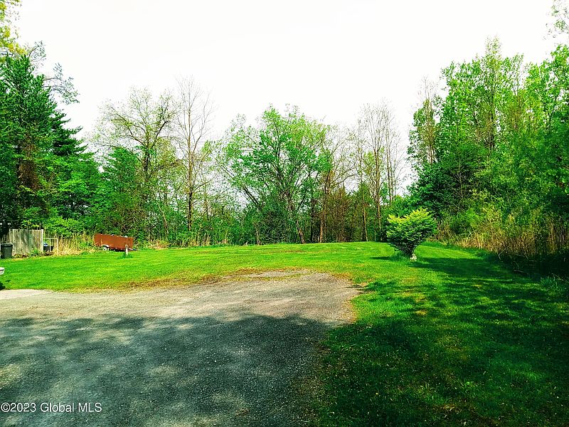 3rd image of 440 Hays Road