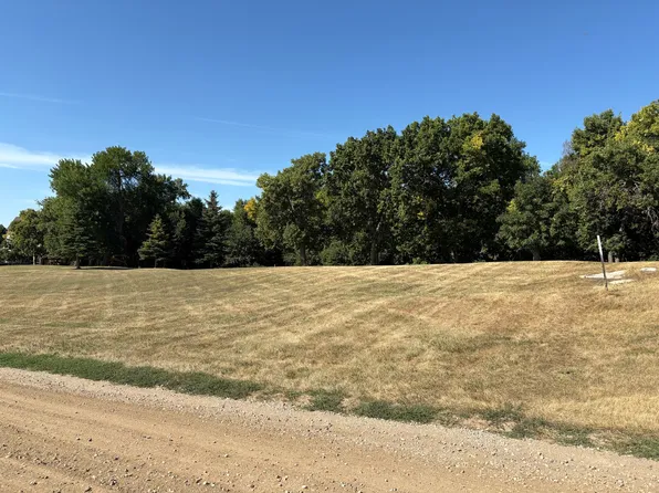 Walford Ave, Devils Lake, ND 58301