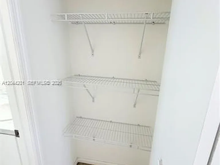 119 SW 6th Ln — Photo 31