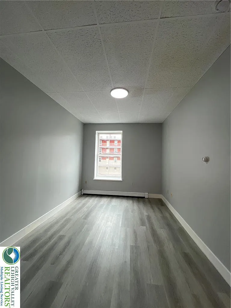 1 bed, 600 sqft, $1,150 — Photo 2
