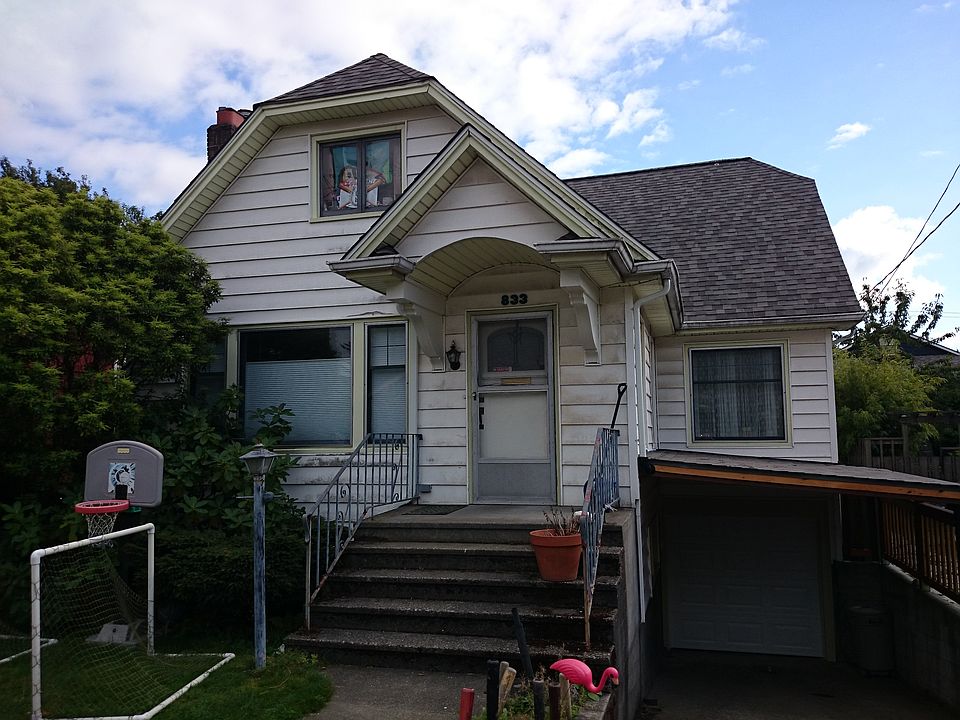 2nd image of 833 NE 56th St