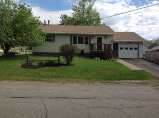 6 E Rounds St, Tupper Lake, NY 12986