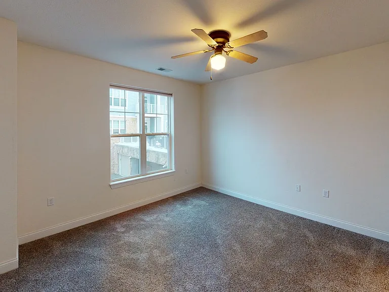Delafield Woods Apartments — Photo 79