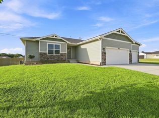 8397 Zacs Ct, Manhattan, KS 66502