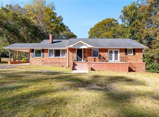 161 Lakeview Dr, Roanoke, AL 36274