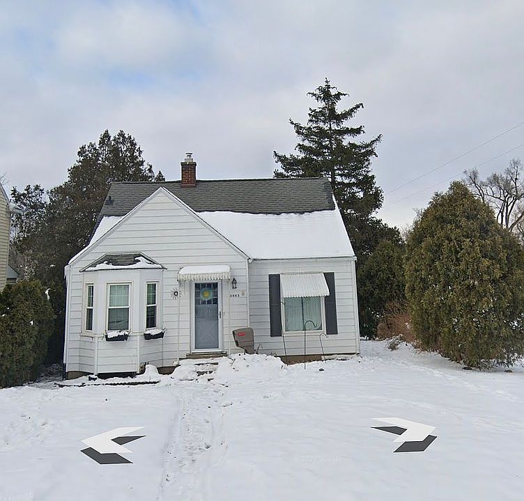 1st image of 2883 Botsford Pl NE