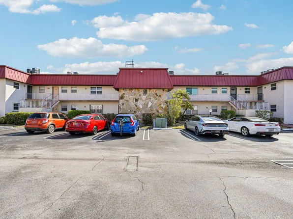 12022 W Greenway Drive #103, Royal Palm Beach, FL 33411