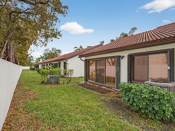 5th image of 7157 Wisteria Way #7157