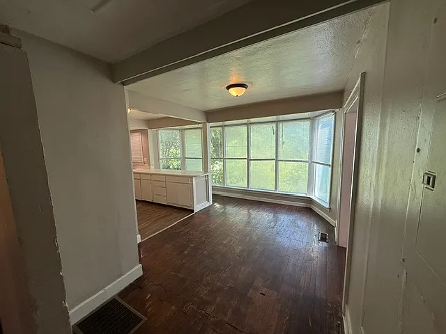 4021 Gary Dr — Photo 13