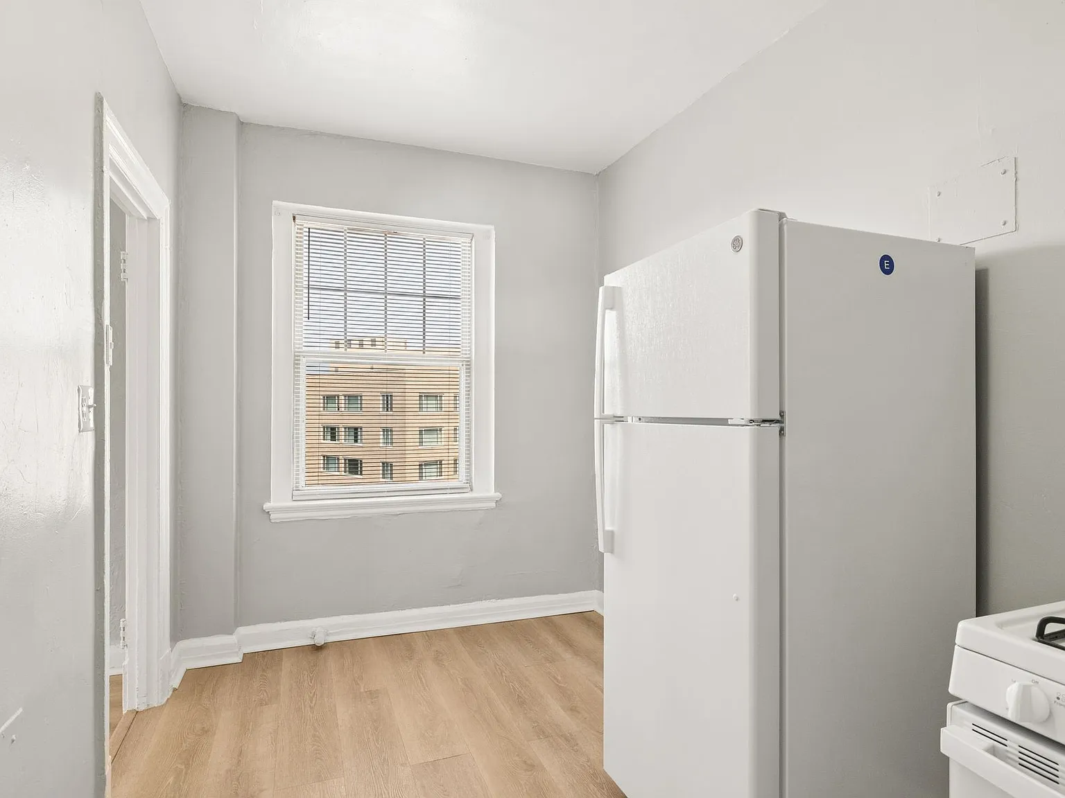 3701 PERSHING — Photo 2